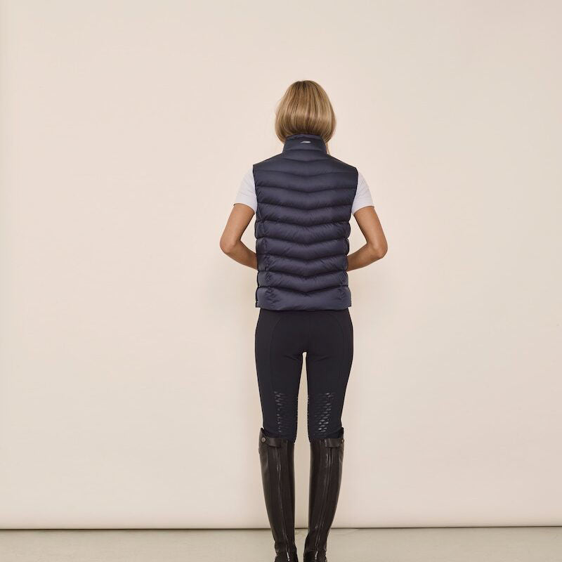 Mica vest, Mustang
